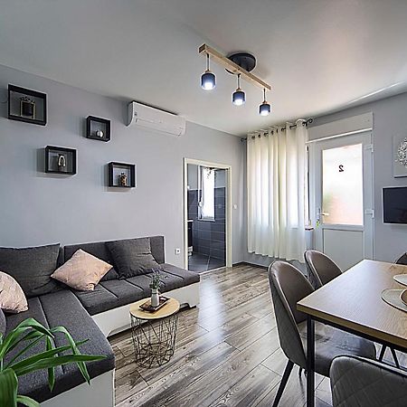 Apartment Korado Pula Exteriör bild
