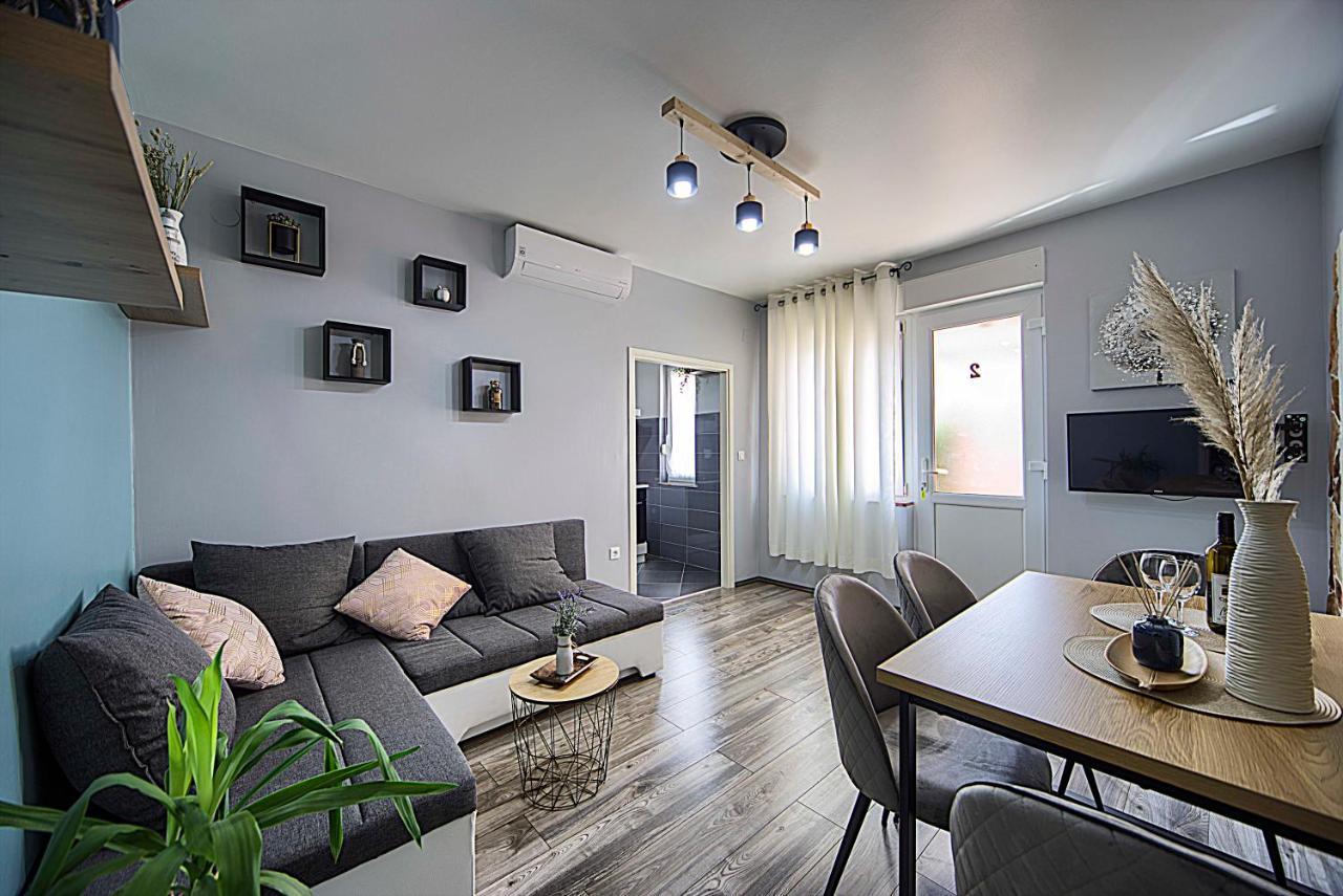 Apartment Korado Pula Exteriör bild
