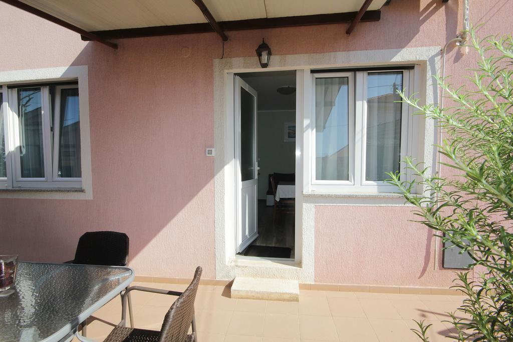 Apartment Korado Pula Rum bild
